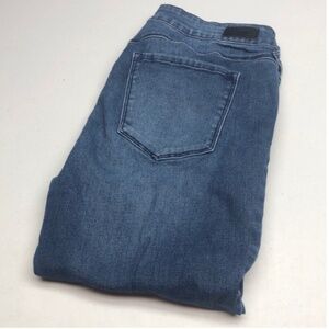 DISTRESS SOUND/STYLE SLIM FIT HIGH-RISE STRAIGHT JEANS 12/31x28 ⭐️
